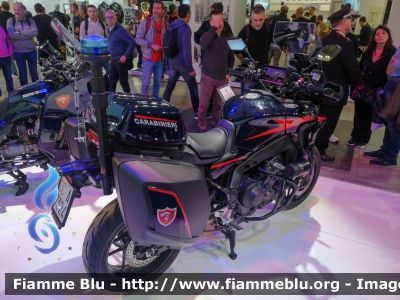 Yamaha Tracer 9
Carabinieri
Nucleo Operativo Radiomobile
allestimento Elevox
CC A7324

Esposta all'EICMA 2022
Parole chiave: Yamaha Tracer 9