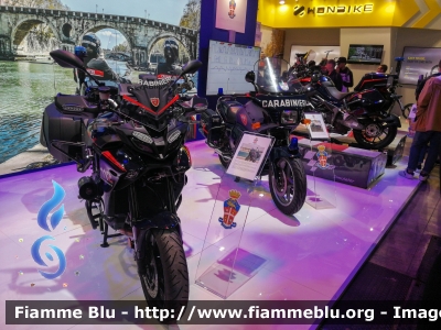 Yamaha Tracer 9
Carabinieri
Nucleo Operativo Radiomobile
allestimento Elevox
CC A7324

Esposta all'EICMA 2022
Parole chiave: Yamaha Tracer 9