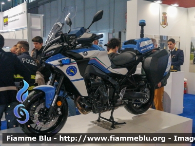 Yamaha Tracer 9
Polizia di Stato
Polizia Stradale
POLIZIA G3469

In esposizione all'EICMA 2022
Parole chiave: Yamaha Tracer 9 POLIZIAG3469 Eicma 2022