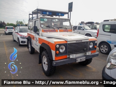 Land-Rover Defender 90
P.A. Croce Bianca - Piacenza
Protezione Civile
Componente Colonna Mobile Comunale
Parole chiave: Land-Rover Defender_90