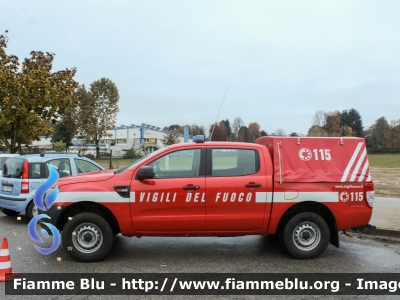 Ford Ranger VIII serie
Vigili del Fuoco
Comando Provinciale di Como
Distaccamento Volontario di Verolanuova (BS)
Allestimento Divitec
VF 27433

Fotografato in occasione di Santa Barbara 2022
Parole chiave: Ford Ranger_VIIIserie VF27433 Santa_Barbara_2022