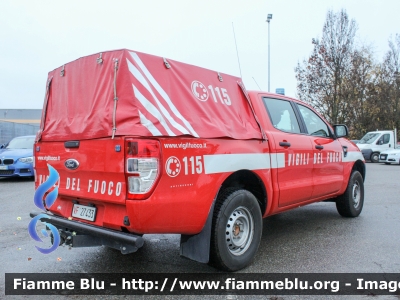 Ford Ranger VIII serie
Vigili del Fuoco
Comando Provinciale di Como
Distaccamento Volontario di Verolanuova (BS)
Allestimento Divitec
VF 27433

Fotografato in occasione di Santa Barbara 2022
Parole chiave: Ford Ranger_VIIIserie VF27433 Santa_Barbara_2022