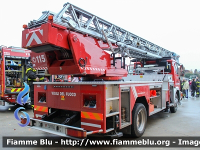 Man L2000 14.264
Vigili del Fuoco
Comando Provinciale di Brescia
Distaccamento Volontario di Verolanuova (BS)
Allestimento Magirus
Ricondizionato Fortini
VF32114

Fotografato in occasione di Santa Barbara 2022
Parole chiave: Man L2000_14.264 VF32114 