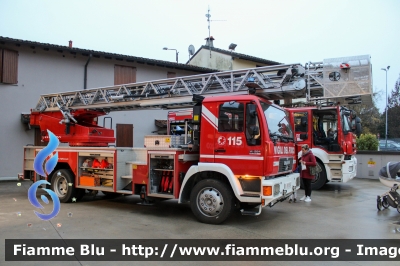 Man L2000 14.264
Vigili del Fuoco
Comando Provinciale di Brescia
Distaccamento Volontario di Verolanuova (BS)
Allestimento Magirus
Ricondizionato Fortini
VF32114

Fotografato in occasione di Santa Barbara 2022
Parole chiave: Man L2000_14.264 VF32114 