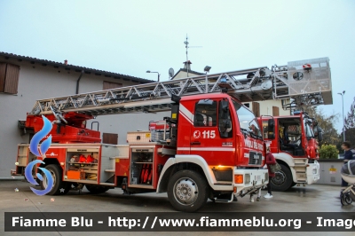 Man L2000 14.264
Vigili del Fuoco
Comando Provinciale di Brescia
Distaccamento Volontario di Verolanuova (BS)
Allestimento Magirus
Ricondizionato Fortini
VF32114

Fotografato in occasione di Santa Barbara 2022
Parole chiave: Man L2000_14.264 VF32114 