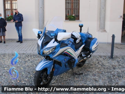 Yamaha FJR 1300 II serie
Polizia di Stato
Polizia Stradale
Allestimento Elevox
POLIZIA G3099
POLIZIA G3100

Fotografata in occasione del 170° della Polizia di Stato della Questura di Lodi
Parole chiave: Yamaha FJR_1300_IIserie POLIZIAG3099 POLIZIAG3100 170esimoPS