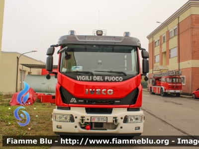 Iveco EuroCargo 120E25 IV serie - NewCity 2020
Vigili del Fuoco
Comando Provinciale di Piacenza
AutoPompaSerbatoio allestimento Magirus
Ricondizionato Divitec
VF 31704

Fotografato in occasione di Santa Barbara 2022
Parole chiave: Iveco EuroCargo_120E25_IVserie - NewCity_2020 VF31704 Santa_Barbara_2022