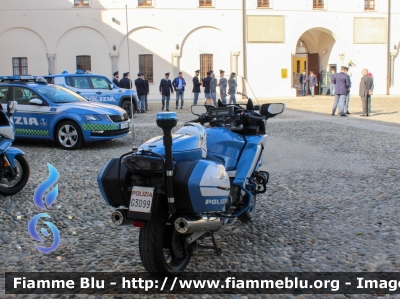 Yamaha FJR 1300 II serie
Polizia di Stato
Polizia Stradale
Allestimento Elevox
POLIZIA G3099
POLIZIA G3100

Fotografata in occasione del 170° della Polizia di Stato della Questura di Lodi
Parole chiave: Yamaha FJR_1300_IIserie POLIZIAG3099 POLIZIAG3100 170esimoPS