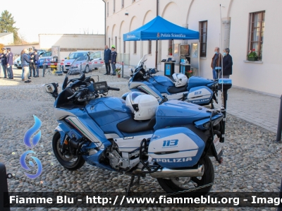 Yamaha FJR 1300 II serie
Polizia di Stato
Polizia Stradale
Allestimento Elevox
POLIZIA G3099
POLIZIA G3100

Fotografata in occasione del 170° della Polizia di Stato della Questura di Lodi
Parole chiave: Yamaha FJR_1300_IIserie POLIZIAG3099 POLIZIAG3100 170esimoPS