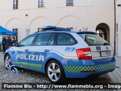 Skoda Octavia Wagon V serie
Polizia di Stato
Polizia Autostradale in servizio sulla rete Autostrade per l'Italia
Allestimento Focaccia
Decorazione Grafica Artlantis
Con nuova decorazione
POLIZIA M6008

Fotografata in occasione del 170° della Polizia di Stato della Questura di Lodi
Parole chiave: Skoda Octavia_Wagon_Vserie POLIZIAM6008 170esimoPS