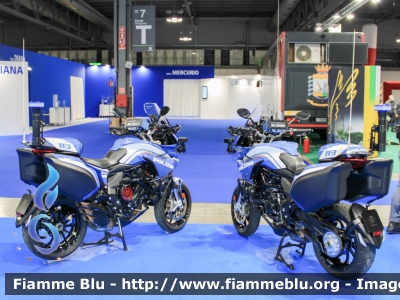 MV Agusta Turismo Veloce 800
Polizia di Stato
Squadra Volante
allestito 33srl
Decorazione Grafica Artlantis

Esposte alla Fiera della Sicurezza di Milano 2021
Parole chiave: MV-Agusta Turismo_Veloce_800 fiera-sicurezza_milano_2021