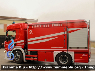 Scania P370 III serie
Vigili del Fuoco
Comando Provinciale di Piacenza
AutoBottePompa allestimento Bai
VF 30684

Fotografato in occasione di Santa Barbara 2022
Parole chiave: Scania P370_IIIserie VF30684 Santa Barbara 2022