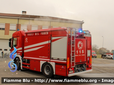 Scania P370 III serie
Vigili del Fuoco
Comando Provinciale di Piacenza
AutoBottePompa allestimento Bai
VF 30684

Fotografato in occasione di Santa Barbara 2022
Parole chiave: Scania P370_IIIserie VF30684 Santa Barbara 2022