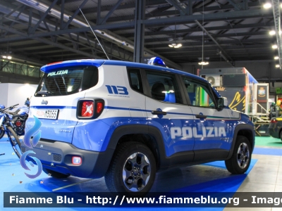 Jeep Renegade
Polizia di Stato
Reparto PrevenzioneCrimine
POLIZIA M3055

Esposta alla Fiera della Sicurezza di Milano 2021
Parole chiave: Jeep Renegade POLIZIAM3055 fiera_della_sicurezza_milano_2021