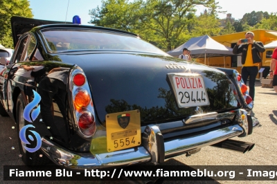  Ferrari 250GTE 2+2
Polizia di Stato
Squadra Mobile
Esemplare esposto presso il Museo delle auto della Polizia di Stato
POLIZIA 29444 

Fotografata in occasione della Vernasca Silver Flag 2022
Parole chiave: Ferrari 250GTE_2+2 POLIZIA29444