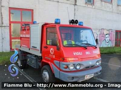 Effedi Gasolone FD35
Vigili del Fuoco
Comando Provinciale di Pavia
Distaccamento Volontario di Mede (PV)
Polisoccorso allestimento Fire-Express
Ricondizionato BAI-Tecnica
VF 23064

Fotografato in occasione di Santa Barbara 2022
Parole chiave: Effedi Gasolone_FD35 VF23064 Santa_Barbara_2022