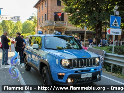 Jeep Renegade restyle
Polizia di Stato
Allestimento NCT
Decorazione grafica Artlantis
POLIZIA M6660

Fotografata in occasione della Vernasca Silver Flag 2022
Parole chiave: Jeep Renegade_restyle POLIZIAM6660