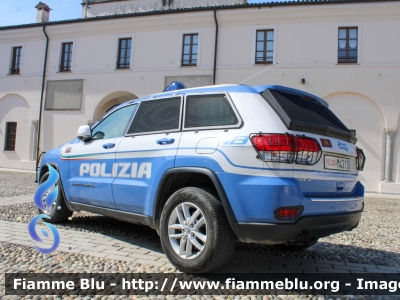 Jeep Grand Cherokee IV serie restyle
Polizia di Stato
Reparto Mobile
Decorazione Grafica Artlantis
POLIZIA M4213

Fotografata in occasione del 170° della Polizia di Stato della Questura di Lodi
Parole chiave: Jeep Grand_Cherokee_IVserie_restyle POLIZIAM4213 170esimoPS