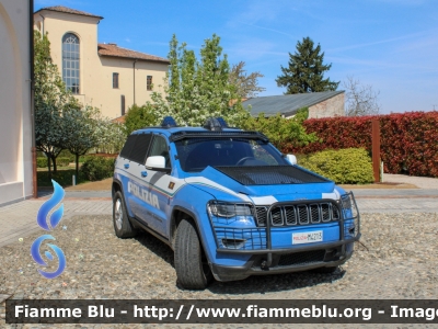 Jeep Grand Cherokee IV serie restyle
Polizia di Stato
Reparto Mobile
Decorazione Grafica Artlantis
POLIZIA M4213

Fotografata in occasione del 170° della Polizia di Stato della Questura di Lodi
Parole chiave: Jeep Grand_Cherokee_IVserie_restyle POLIZIAM4213 170esimoPS