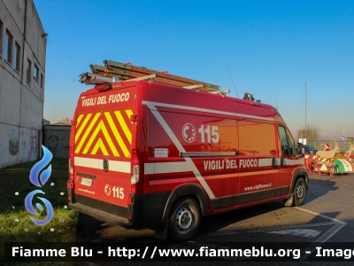 Fiat Ducato X290
Vigili del Fuoco
Comando provinciale di Pavia
Distaccamento Volontario di Mede
Polisoccorso allestimento Fortini
VF31680

Fotografato in occasione di Santa Barbara 2022
Parole chiave: Fiat Ducato_X290 VF31680 Santa_Barbara_2022