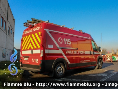 Fiat Ducato X290
Vigili del Fuoco
Comando provinciale di Pavia
Distaccamento Volontario di Mede
Polisoccorso allestimento Fortini
VF31680

Fotografato in occasione di Santa Barbara 2022
Parole chiave: Fiat Ducato_X290 VF31680 Santa_Barbara_2022