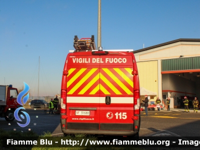 Fiat Ducato X290
Vigili del Fuoco
Comando provinciale di Pavia
Distaccamento Volontario di Mede
Polisoccorso allestimento Fortini
VF31680

Fotografato in occasione di Santa Barbara 2022
Parole chiave: Fiat Ducato_X290 VF31680 Santa_Barbara_2022