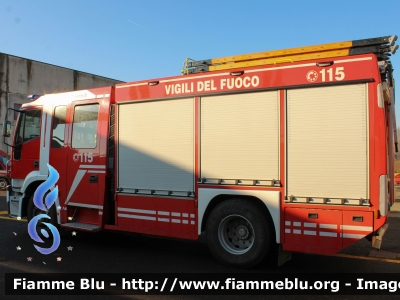 Iveco Stralis AF190S40I serie
Vigili del Fuoco
Comando Provinciale di Pavia
Distaccamento di Mede (PV)
AutoPompaSerbatoio allestimento Iveco Magirus
Ricondionato Fortini
VF 23301

Fotografata in occasione di Santa Barbara 2022
Parole chiave: Iveco Stralis_AF190S40_Iserie VF23301