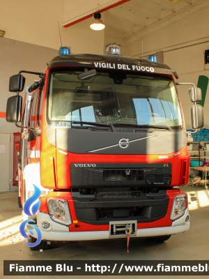 Volvo FL 280 IV serie crewcab
Vigili del Fuoco
Comndo Provinciale di Pavia
Distaccamento Volontario di Mede (PV)
AutoPompaSerbatoio allestimento Fortini

Fotografato in occasione di Santa Barbara 2022
Parole chiave: Volvo FL_280_IVserie_crewcab Santa_Barbara_2022