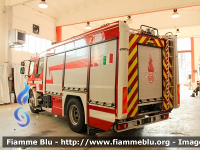 Volvo FL 280 IV serie crewcab
Vigili del Fuoco
Comndo Provinciale di Pavia
Distaccamento Volontario di Mede (PV)
AutoPompaSerbatoio allestimento Fortini

Fotografato in occasione di Santa Barbara 2022
Parole chiave: Volvo FL_280_IVserie_crewcab Santa_Barbara_2022