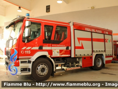 Volvo FL 280 IV serie crewcab
Vigili del Fuoco
Comndo Provinciale di Pavia
Distaccamento Volontario di Mede (PV)
AutoPompaSerbatoio allestimento Fortini

Fotografato in occasione di Santa Barbara 2022
Parole chiave: Volvo FL_280_IVserie_crewcab Santa_Barbara_2022