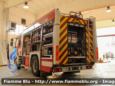 Volvo FL 280 IV serie crewcab
Vigili del Fuoco
Comndo Provinciale di Pavia
Distaccamento Volontario di Mede (PV)
AutoPompaSerbatoio allestimento Fortini

Fotografato in occasione di Santa Barbara 2022
Parole chiave: Volvo FL_280_IVserie_crewcab Santa_Barbara_2022