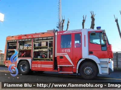 Iveco Stralis AF190S40I serie
Vigili del Fuoco
Comando Provinciale di Pavia
Distaccamento di Mede (PV)
AutoPompaSerbatoio allestimento Iveco Magirus
Ricondionato Fortini
VF 23301

Fotografata in occasione di Santa Barbara 2022
Parole chiave: Iveco Stralis_AF190S40_Iserie VF23301