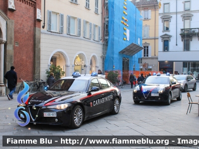 Alfa-Romeo Nuova Giulia
Carabinieri
Nucleo Operativo Radiomobile
Allestimento FCA
CC EE 977
Fotografata assieme a AR Giulietta CC ED 353
Parole chiave: Alfa-Romeo Nuova_Giulia CCEE977 CCED353