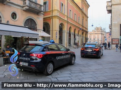 Alfa-Romeo Nuova Giulietta restyle
Carabinieri
Nucleo Operativo Radiomobile
Allestimento NCT Nuova Carrozzeria Torinese
Decorazione Grafica Artlantis
CC ED 353
Fotografata assieme a AR Giulia CC EE 977
Parole chiave: Alfa-Romeo Nuova_Giulietta_restyle CCED353 CCEE977