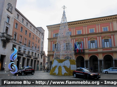 Alfa-Romeo Nuova Giulia
Carabinieri
Nucleo Operativo Radiomobile
Allestimento FCA
CC EE 977
Fotografata assieme a AR Giulietta CC ED 353
Parole chiave: Alfa-Romeo Nuova_Giulia CCEE977 CCED353