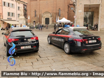 Alfa-Romeo Nuova Giulietta restyle
Carabinieri
Nucleo Operativo Radiomobile
Allestimento NCT Nuova Carrozzeria Torinese
Decorazione Grafica Artlantis
CC ED 353
Fotografata assieme a AR Giulia CC EE 977
Parole chiave: Alfa-Romeo Nuova_Giulietta_restyle CCED353 CCEE977