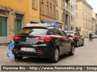 Alfa-Romeo Nuova Giulietta restyle
Carabinieri
Nucleo Operativo Radiomobile
Allestimento NCT Nuova Carrozzeria Torinese
Decorazione Grafica Artlantis
CC ED 353
Fotografata assieme a AR Giulia CC EE 977
Parole chiave: Alfa-Romeo Nuova_Giulietta_restyle CCED353 CCEE977