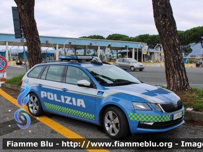 Skoda Octavia Wagon V serie
Polizia di Stato
Polizia Stradale
Allestimento Focaccia
Decorazione Grafica Artlantis
POLIZIA M5299
Parole chiave: Skoda Octavia_Wagon_Vserie POLIZIAM5299