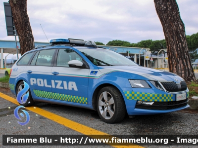 Skoda Octavia Wagon V serie
Polizia di Stato
Polizia Stradale
Allestimento Focaccia
Decorazione Grafica Artlantis
POLIZIA M5299
Parole chiave: Skoda Octavia_Wagon_Vserie POLIZIAM5299