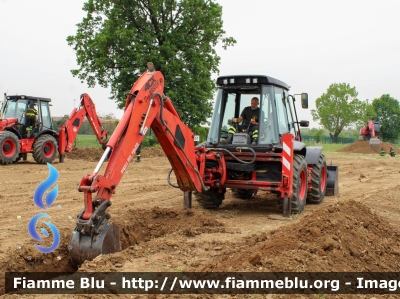 JCB 4CX
Vigili del Fuoco
Comando Provinciale di Ferrara
G.O.S. (Gruppo Operativo Speciale)
Emilia Romagna
VF 21657 
Parole chiave: JCB 4CX VF21657 