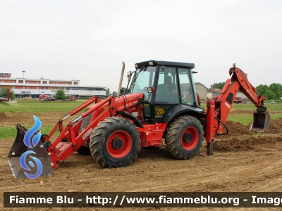 JCB 4CX
Vigili del Fuoco
Comando Provinciale di Ferrara
G.O.S. (Gruppo Operativo Speciale)
Emilia Romagna
VF 21657 
Parole chiave: JCB 4CX VF21657 