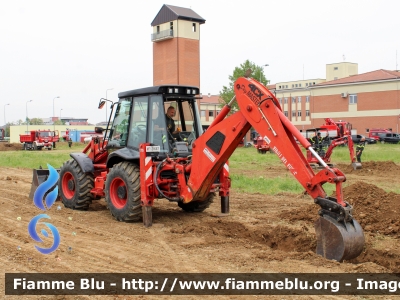 JCB 4CX
Vigili del Fuoco
Comando Provinciale di Ferrara
G.O.S. (Gruppo Operativo Speciale)
Emilia Romagna
VF 21657 
Parole chiave: JCB 4CX VF21657 