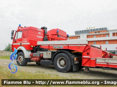 Mercedes-Benz 1838
Vigili del Fuoco
Comando Provinciale di Ferrara
VF 25518
Parole chiave: Mercedes-Benz 1838 VF25518