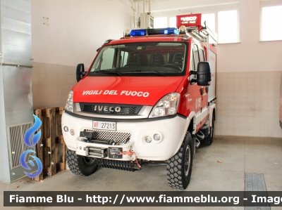 Iveco Daily 55S17 4x4 IV serie restyle
Vigili del Fuoco
Comando Provinciale di Piacenza
Colonna Mobile Regionale
Polisoccorso allestimento Iveco-Magirus
VF 27213
Parole chiave: Iveco Daily_55S17_4x4_IVserie_restyle VF27213