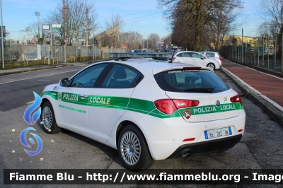 Alfa-Romeo Nuova Giulietta
Polizia Locale 
Comune di Peschiera Borromeo (MI)
Allestita Bertazzoni
Polizia Locale YA 282 AN
Parole chiave: Alfa-Romeo Nuova_Giulietta PoliziaLocaleYA282AN