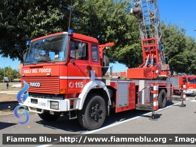 Iveco 330-35
Vigili del Fuoco
Comando Provinciale di Milano
AutoScala da 50 metri allestimento Magirus-Macchi ricondizionata Fortini
VF 14782 
Parole chiave: Iveco 330-35 VF14782 