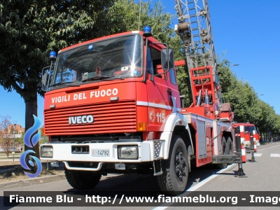 Iveco 330-35
Vigili del Fuoco
Comando Provinciale di Milano
AutoScala da 50 metri allestimento Magirus-Macchi ricondizionata Fortini
VF 14782 
Parole chiave: Iveco 330-35 VF14782 