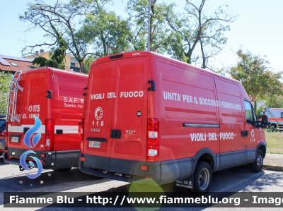 Iveco Daily IV serie restyle
Vigili del Fuoco
Comando Provinciale di Milano
Unità per il soccorso ferroviario
Allestimento Fortini
Disco 357
VF 26518
Parole chiave: Iveco Daily_IVserie_restyle VF26518