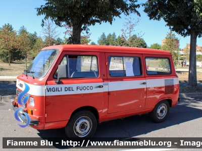 Fiat 900E
Vigili del Fuoco
Museo del Comando Provinciale di Milano
VF 15680
Parole chiave: Fiat 900E VF15680