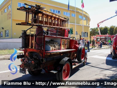 Fiat 15TER
Vigili del Fuoco
Comando Provinciale di Milano
Museo Storico
Parole chiave: Fiat 15TER